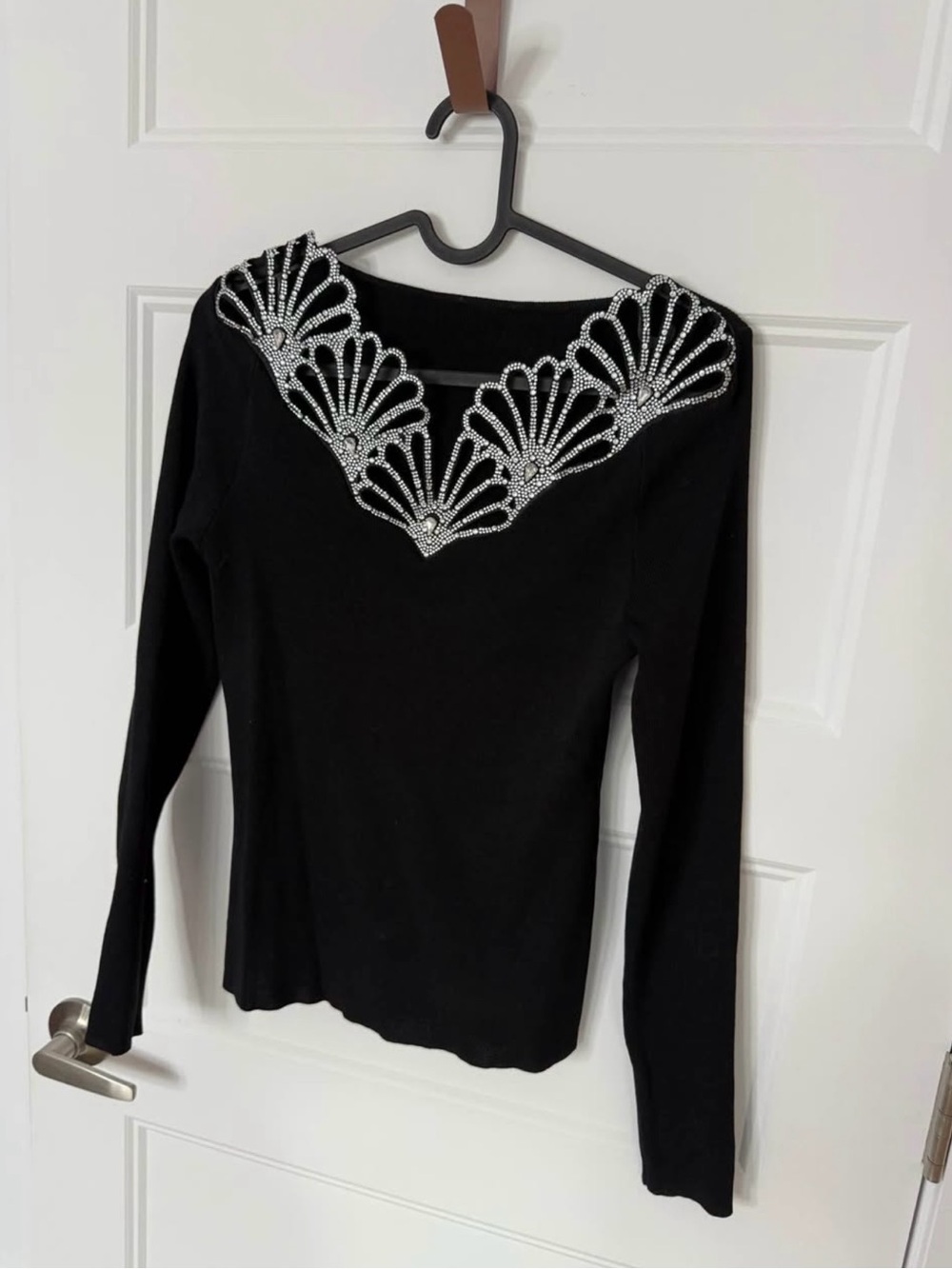 Black Embellished V-Neck Long Sleeve Top